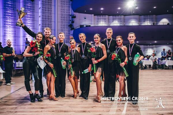 Mistři ČR Družstev ve standardních a latinskoamerických tancích COOL DANCE